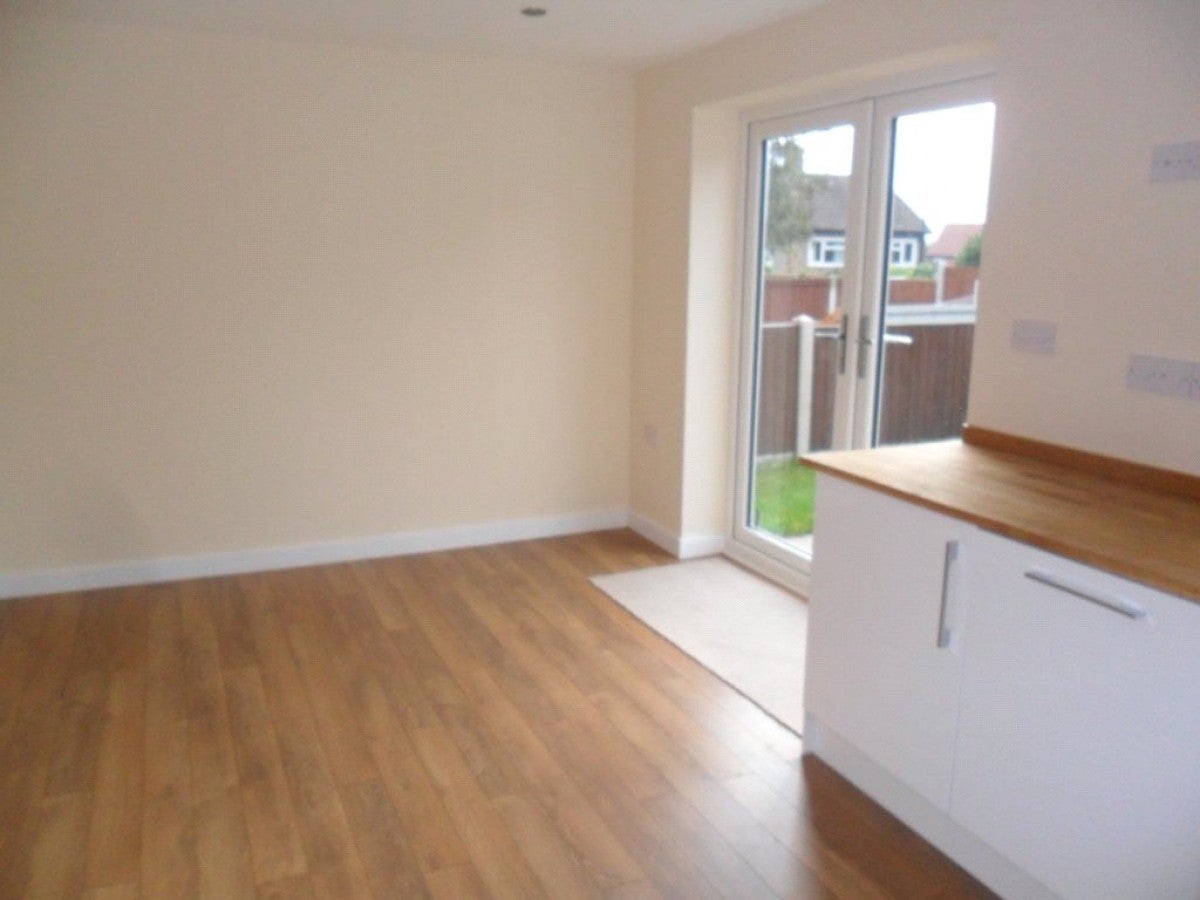 House Elm Tree Crescent in North East Derbyshire