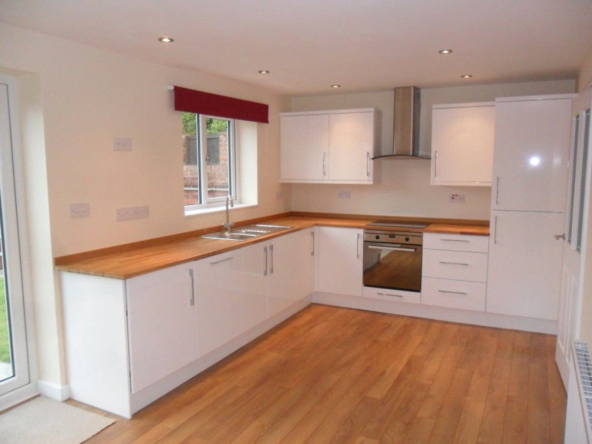 House Elm Tree Crescent in North East Derbyshire