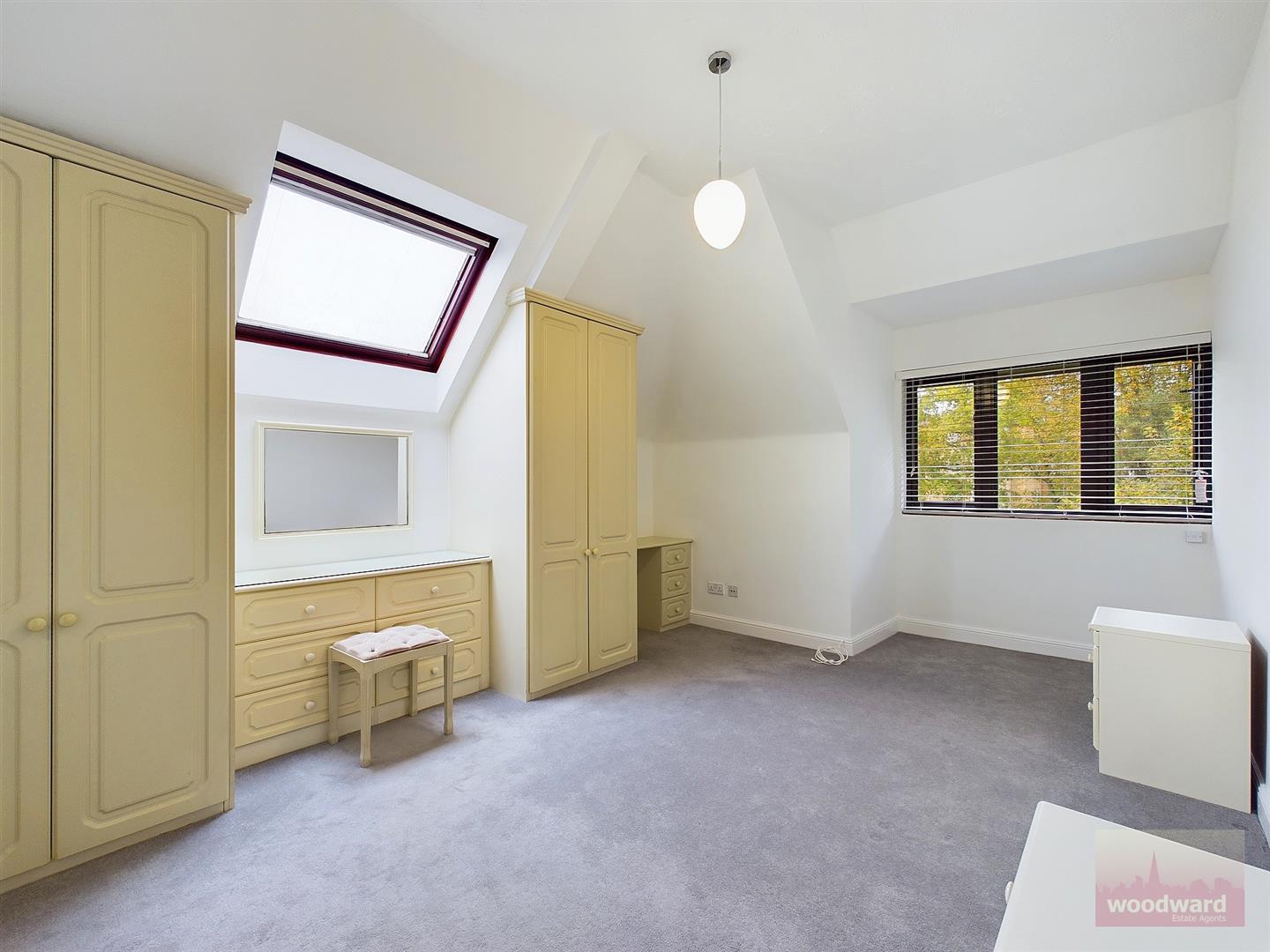Flat Elmfield Close in Greater London