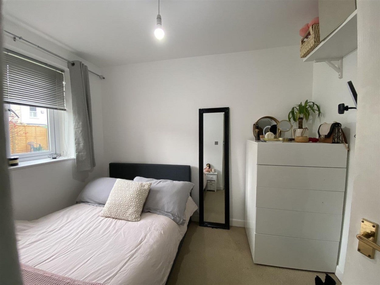 Flat Beverley Road in Beeford