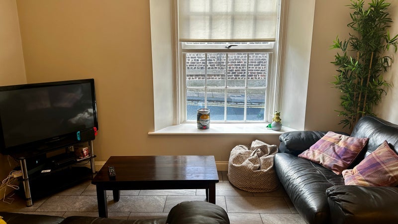 Flat Westgate Hill Terrace in Newcastle upon Tyne