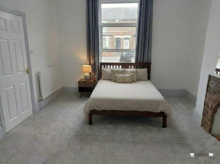 Flat Sylvan Road in Greater London