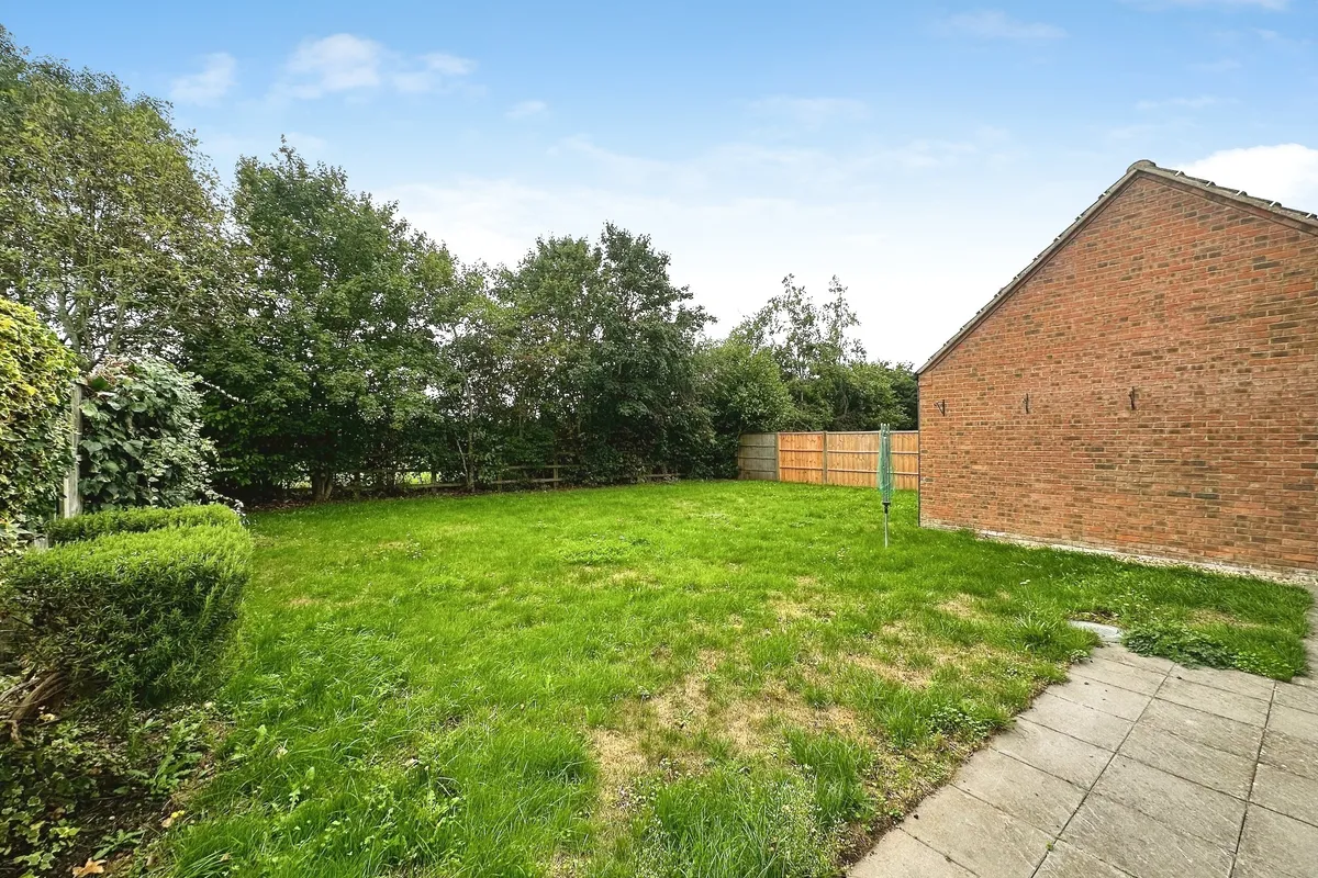 House Saint Lawrence Drive in West Lindsey