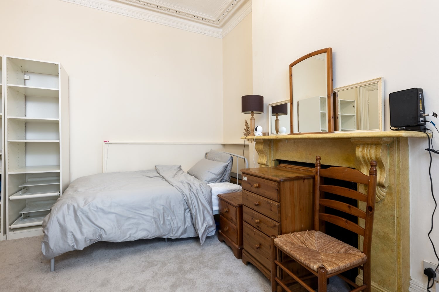 Flat De Vere Gardens in Greater London