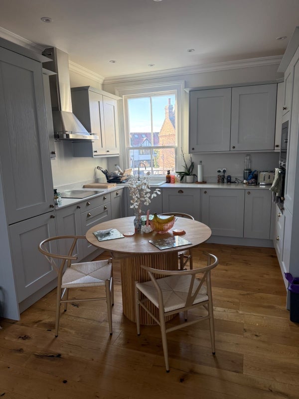 Room Gleneagle Road in Greater London