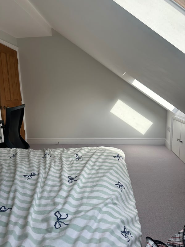 Room Gleneagle Road in Greater London