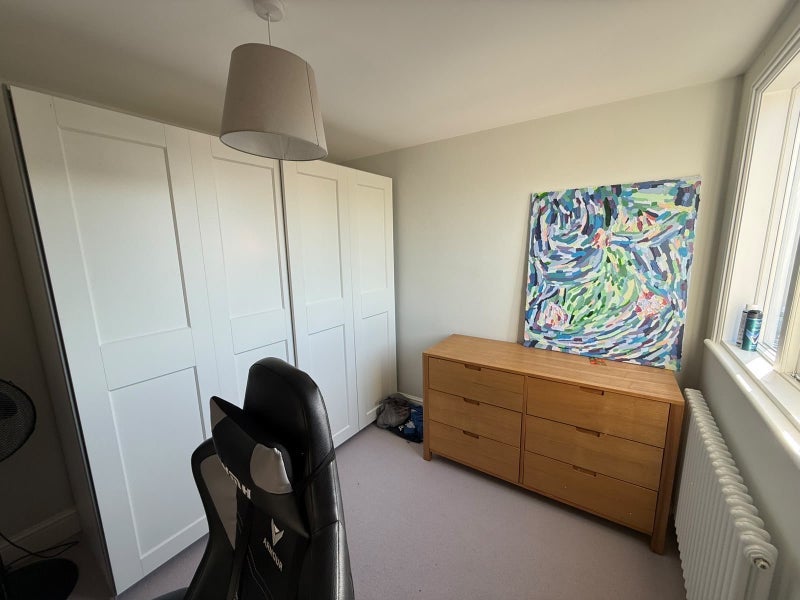 Room Gleneagle Road in Greater London