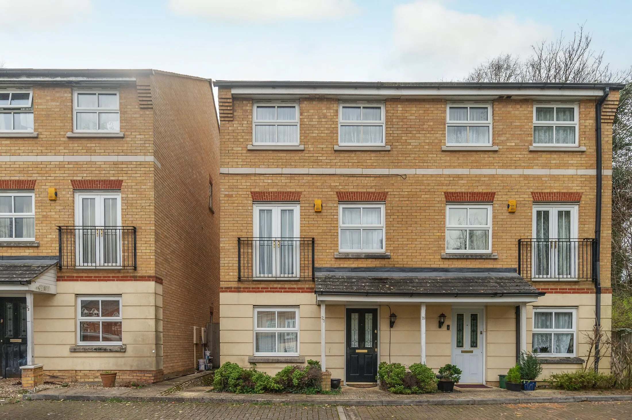 House Sycamore Close in London