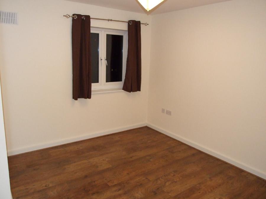 Flat Terryfield Road in High Wycombe Community Board