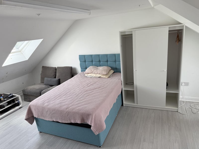 Room Bell Street in Greater London