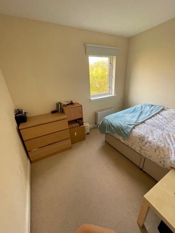 Room Bellshaugh Gardens in Glasgow