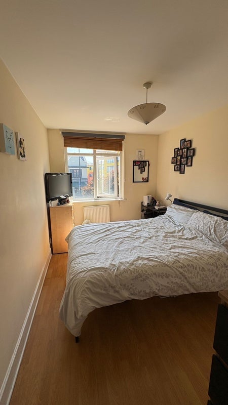 Flat Mitcham Road in Greater London