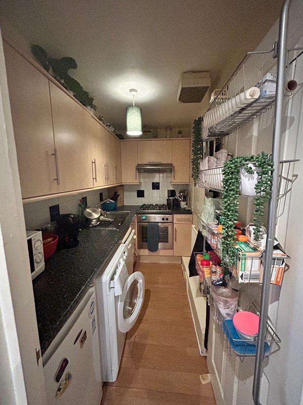 Flat Mitcham Road in Greater London
