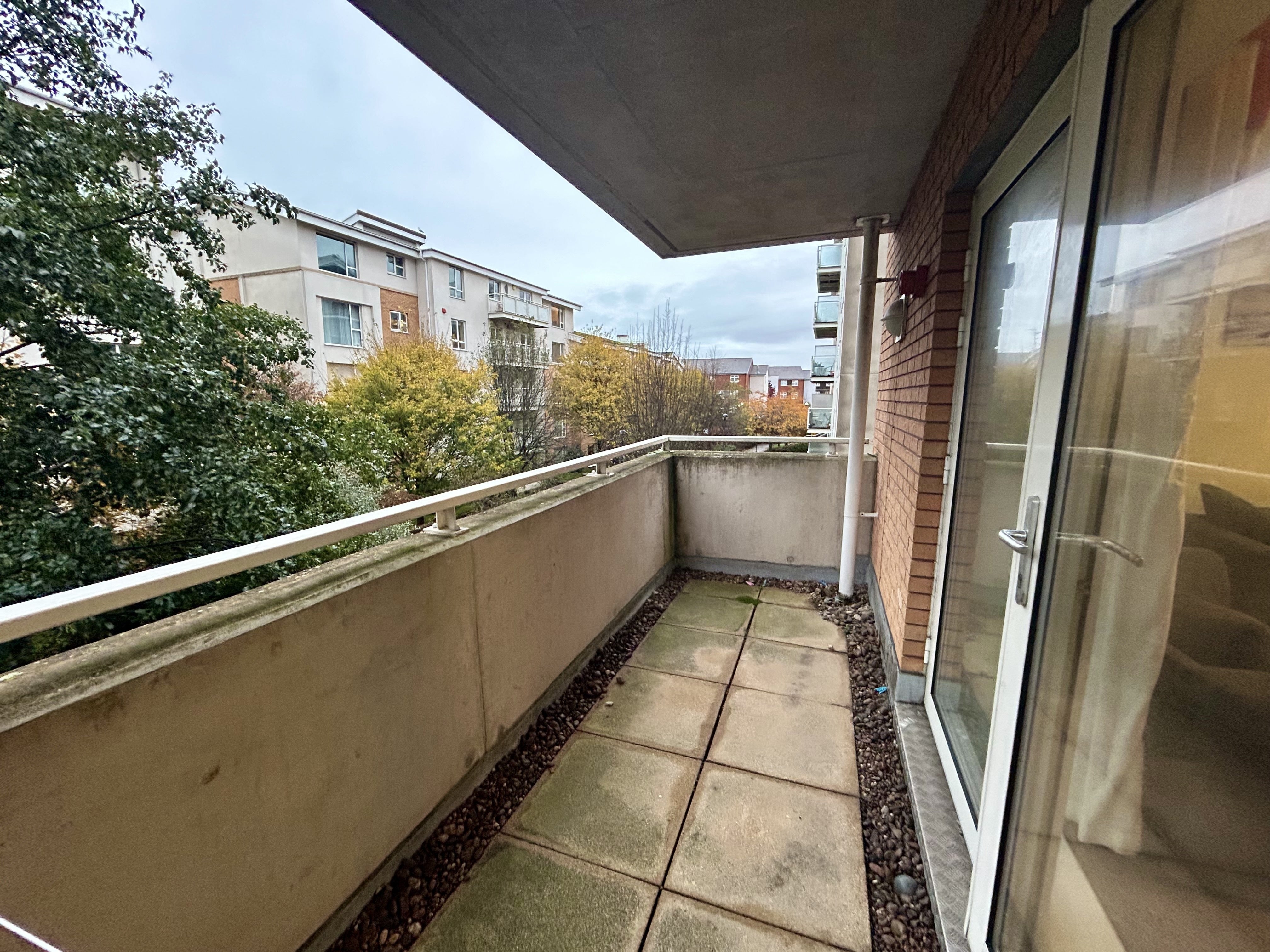 Flat Overstone Court in Cardiff