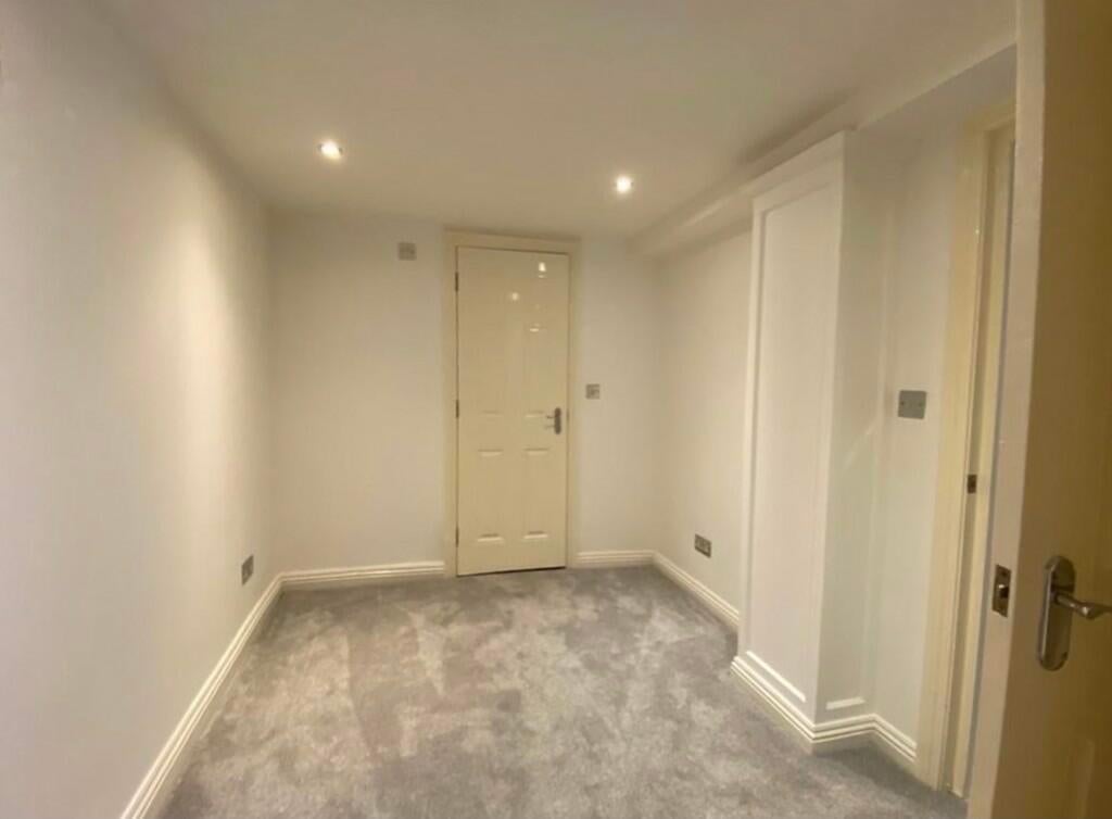 Flat East Street in Blandford Forum