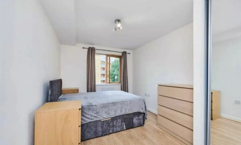 Room Pancras Way in Greater London