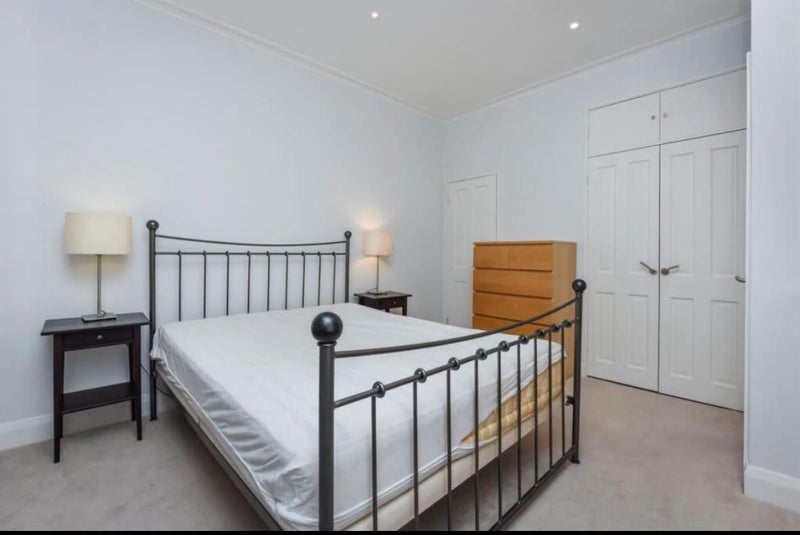 Room Cornwall Gardens in Greater London