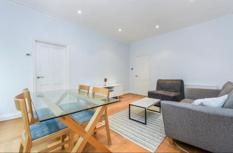 Room Cornwall Gardens in Greater London