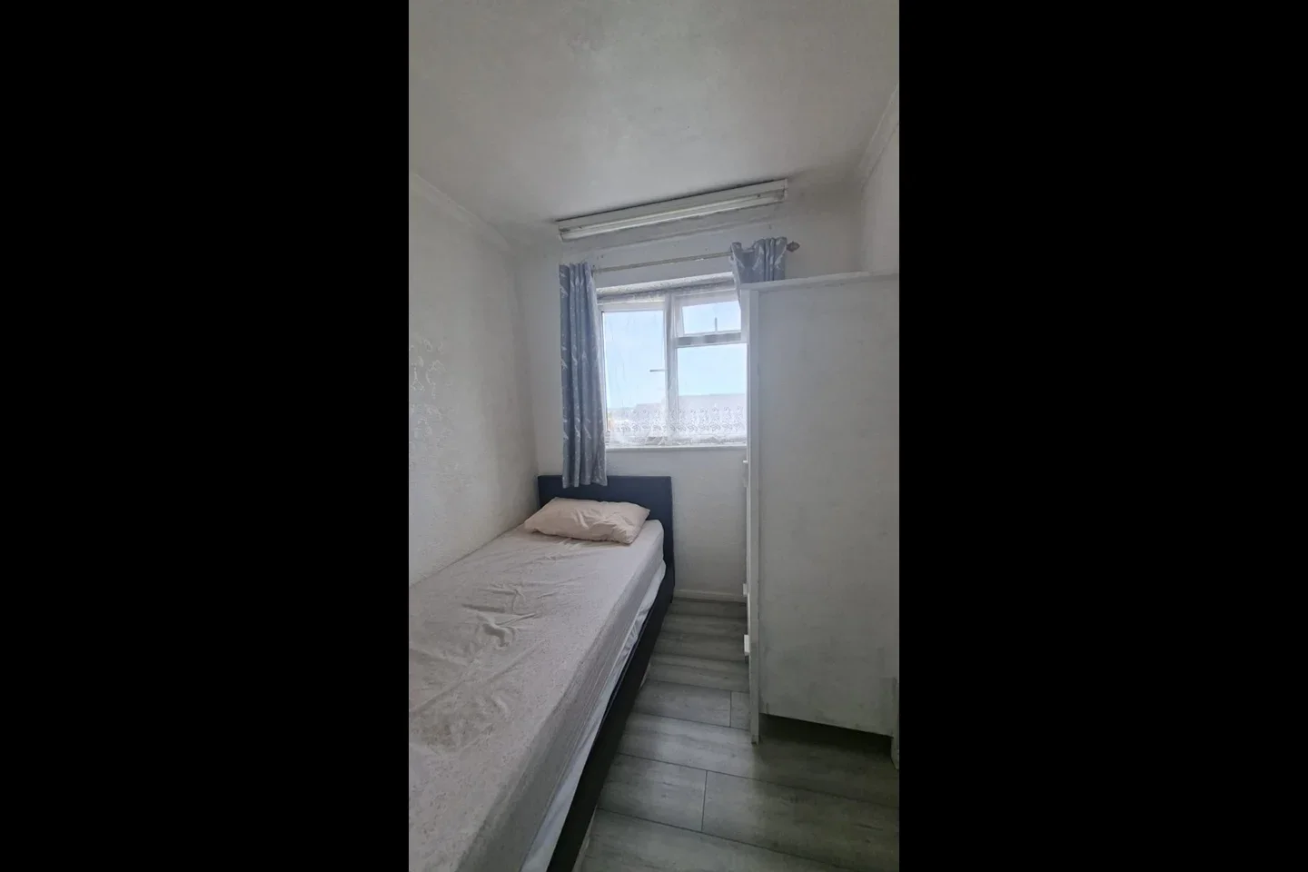 Room Chichester Close in Aveley