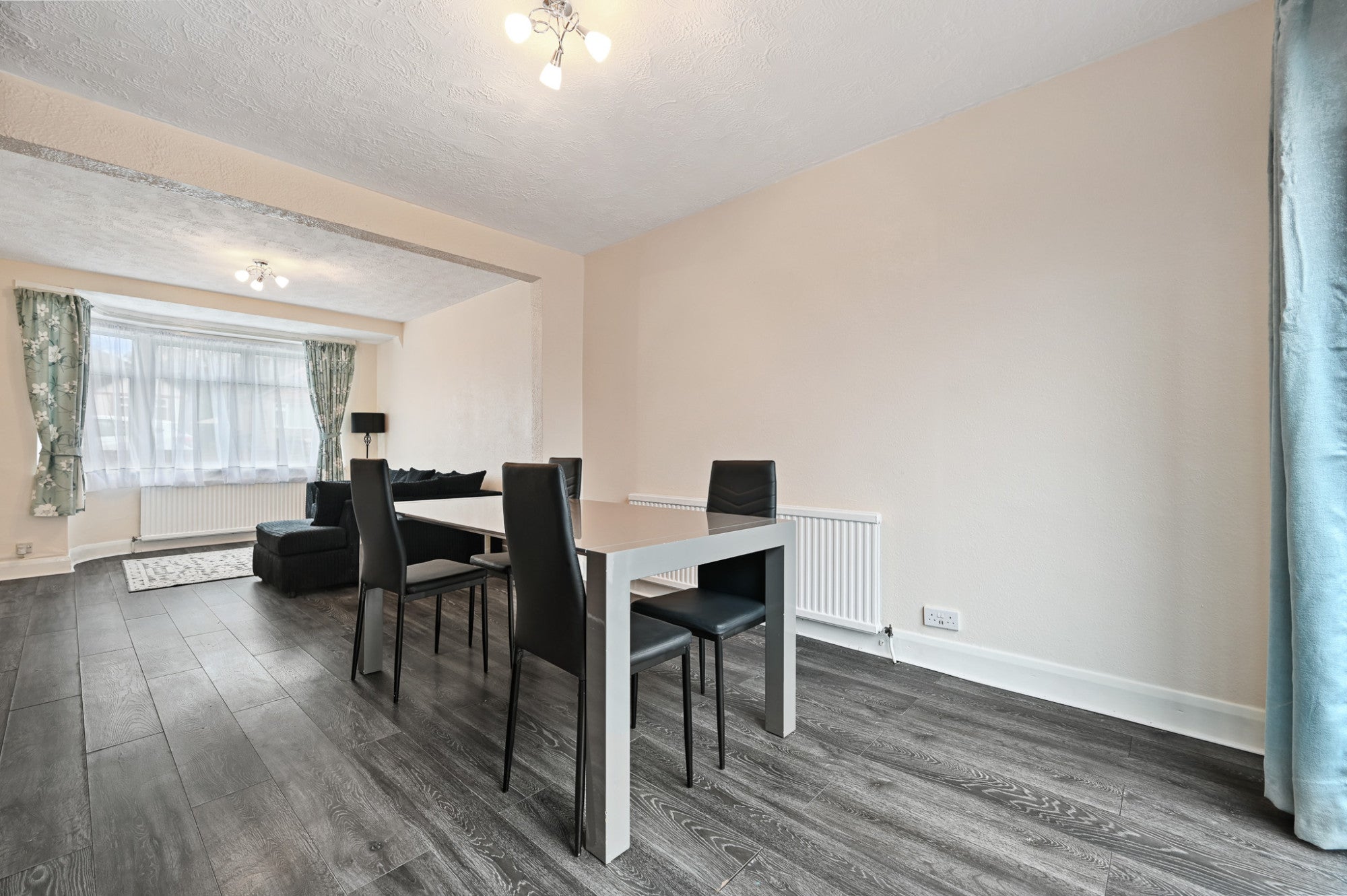 House Sandown Way in Greater London