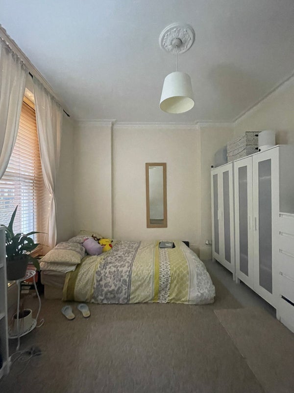 Room Prince of Wales Drive in Greater London