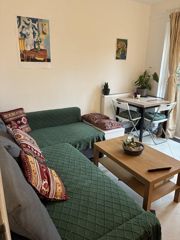 Room Whiston Road in Greater London