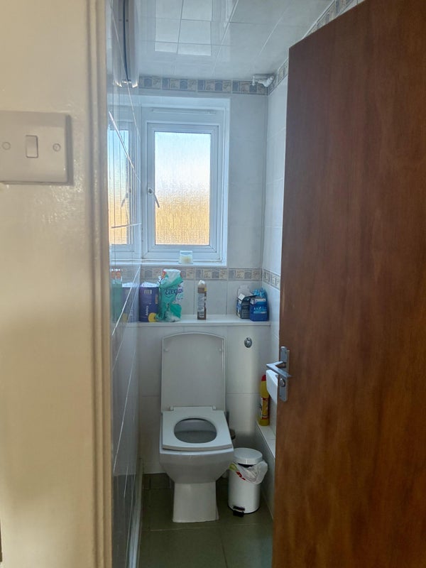 Room Whiston Road in Greater London