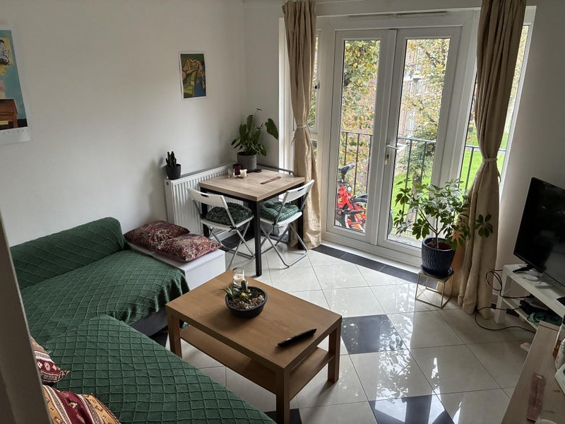 Room Whiston Road in Greater London