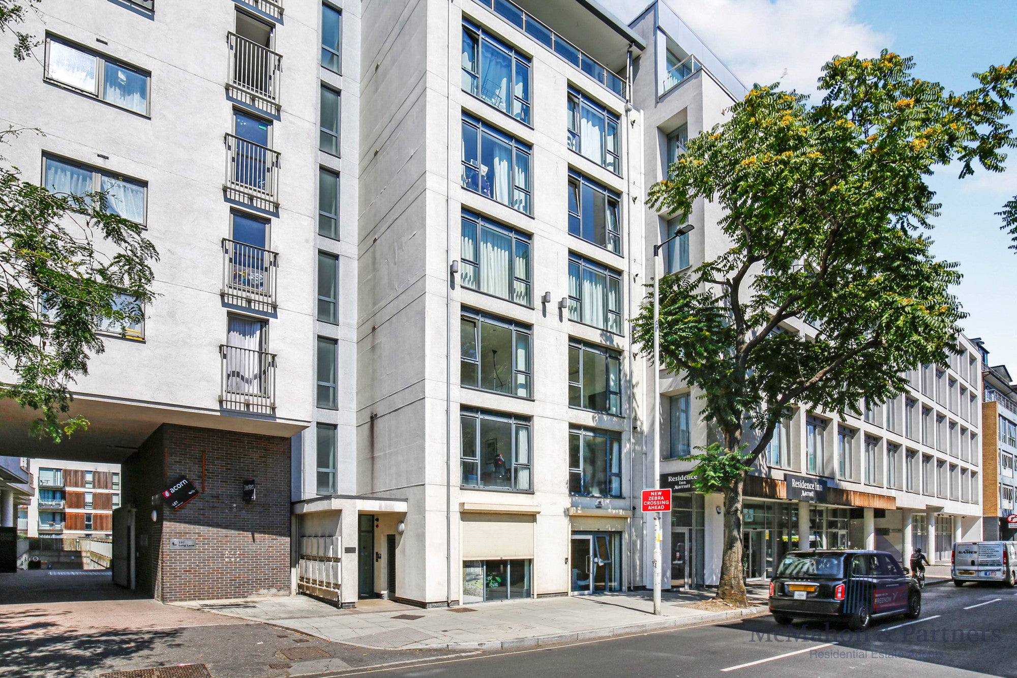 Flat Long Lane in Greater London