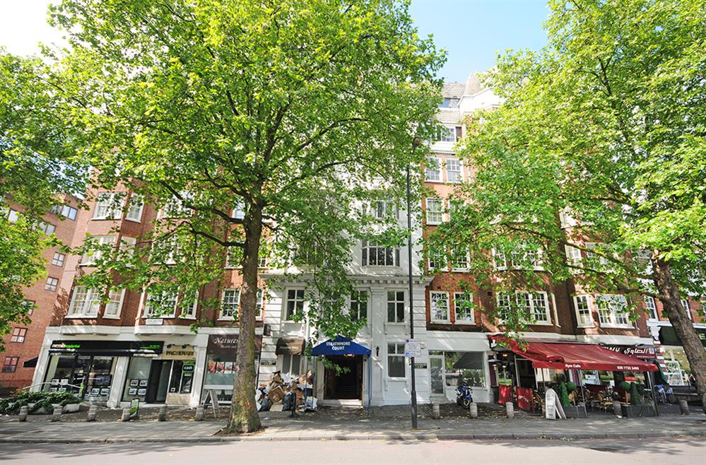 Flat Park Road in City of Westminster