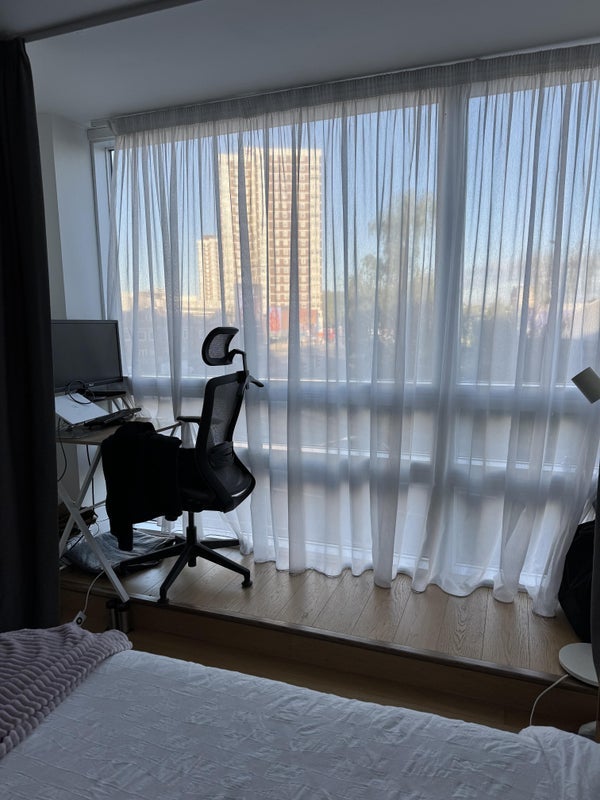 Room Holland Park Avenue in Greater London