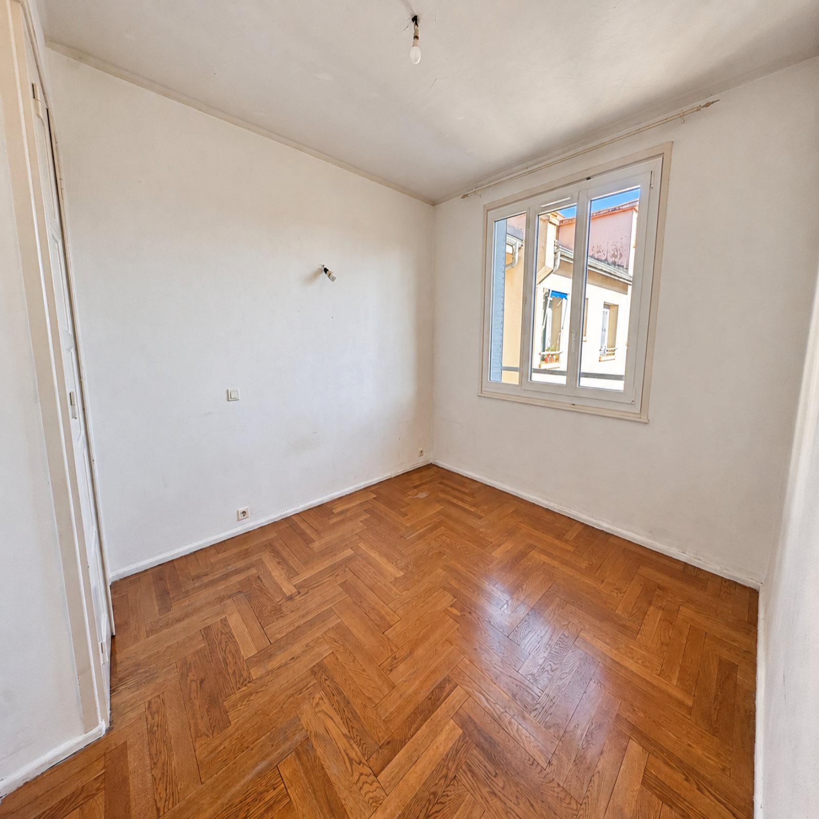 Flat Rue Élie Rochette in Lyon