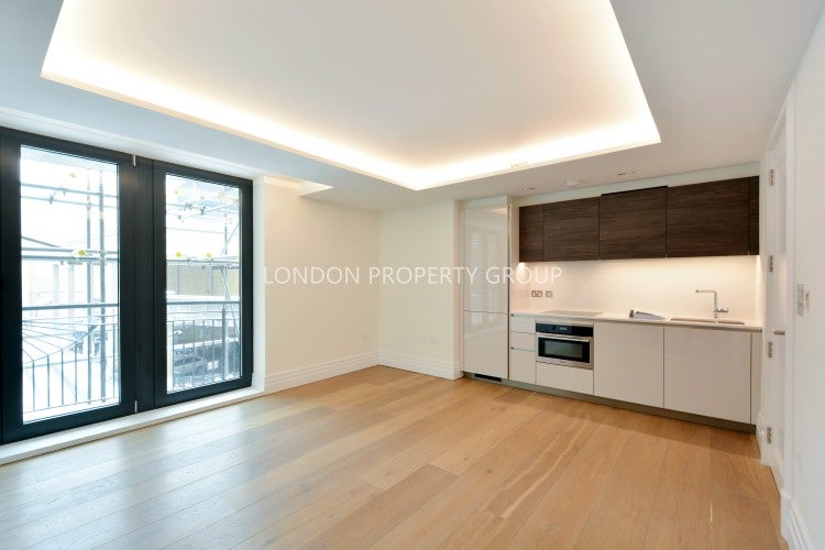 Flat Kensington Gardens Square in City of Westminster