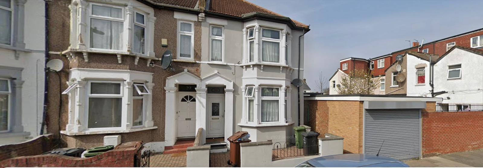 Flat Somerby Road in Greater London