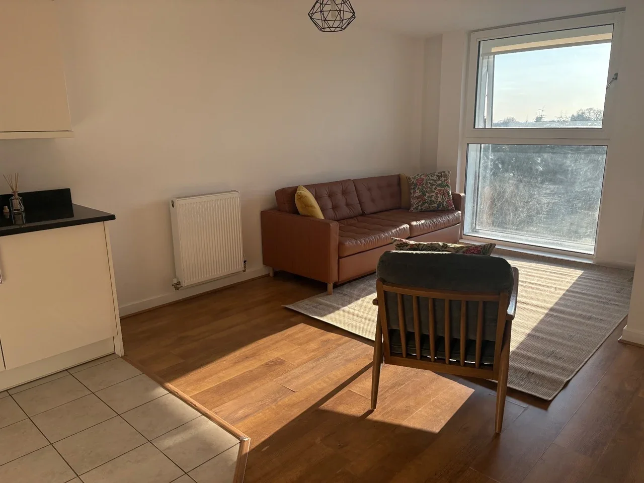 Flat Granville Gardens in Greater London