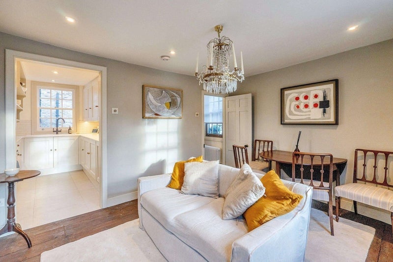 Room Warham Street in Greater London