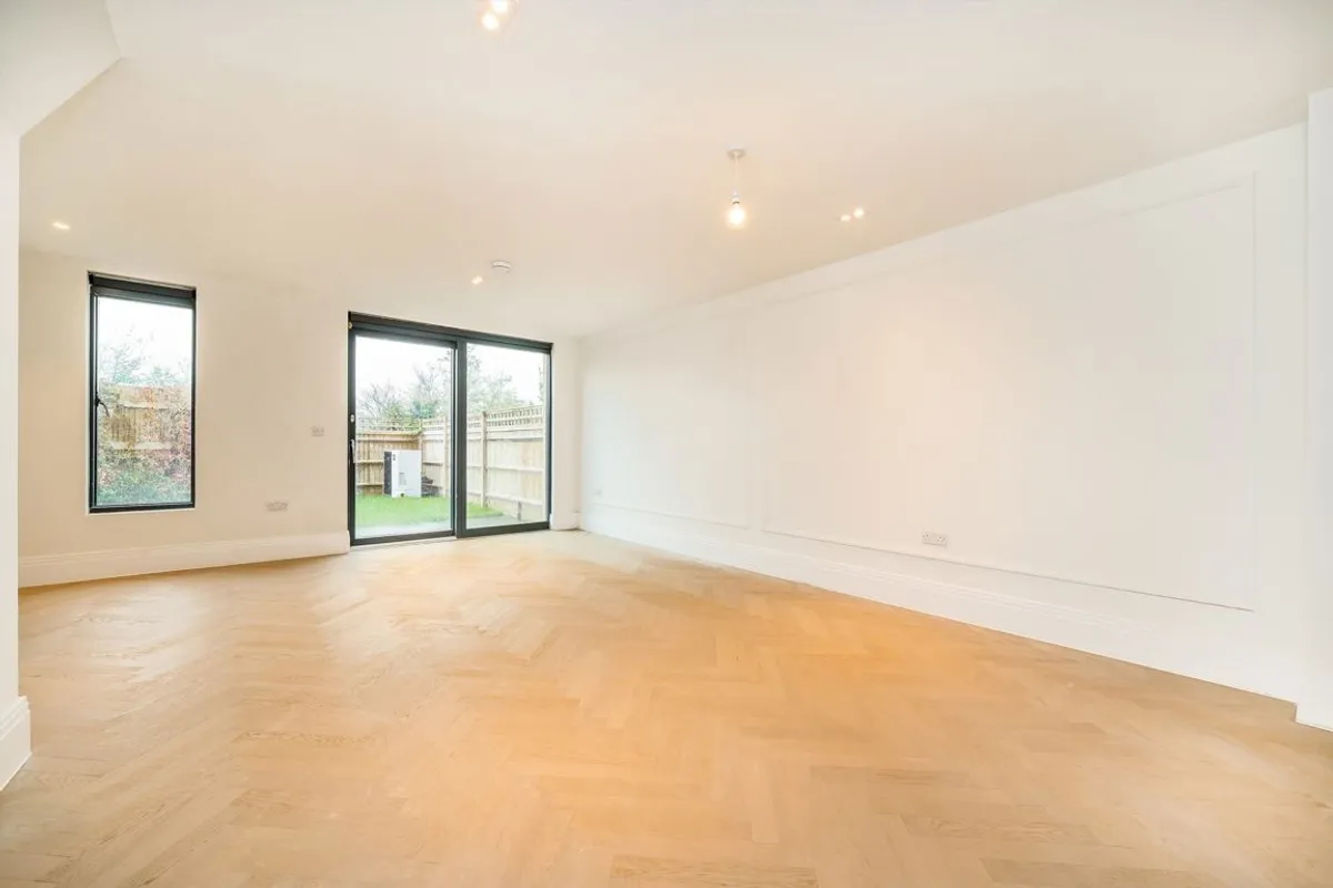 House Bryanston Close in Greater London