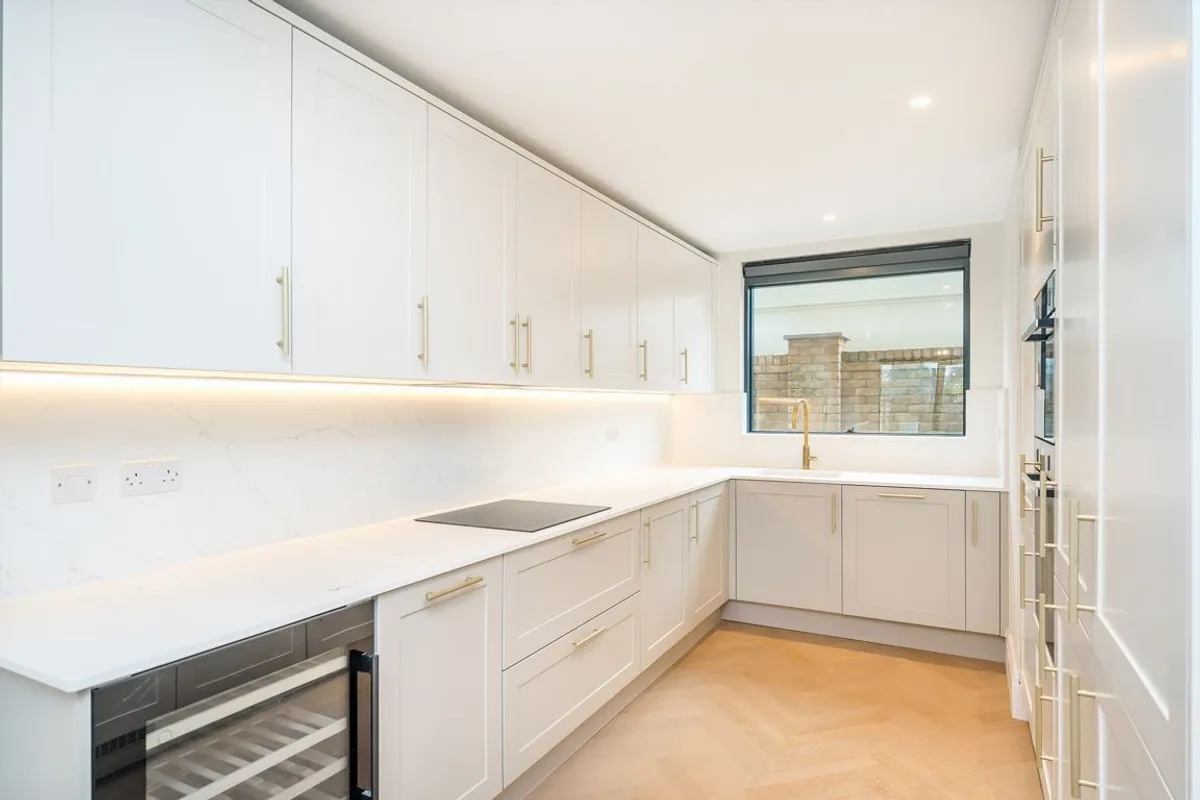 House Bryanston Close in Greater London