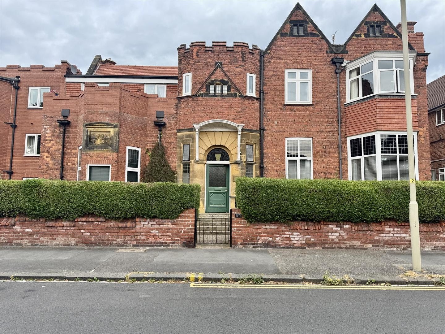 Flat Holbeck Hill in Scarborough