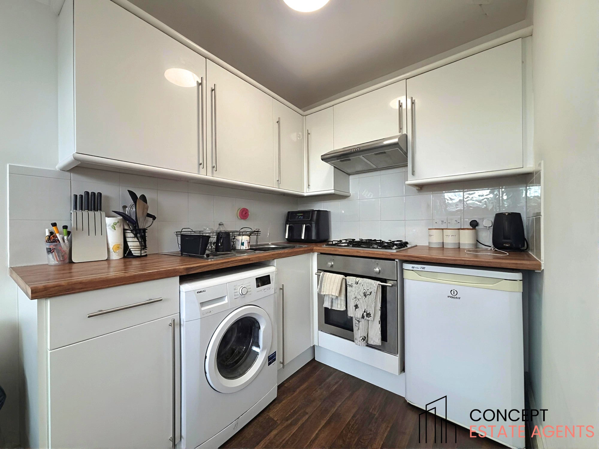 Flat Glenburnie Road in Greater London