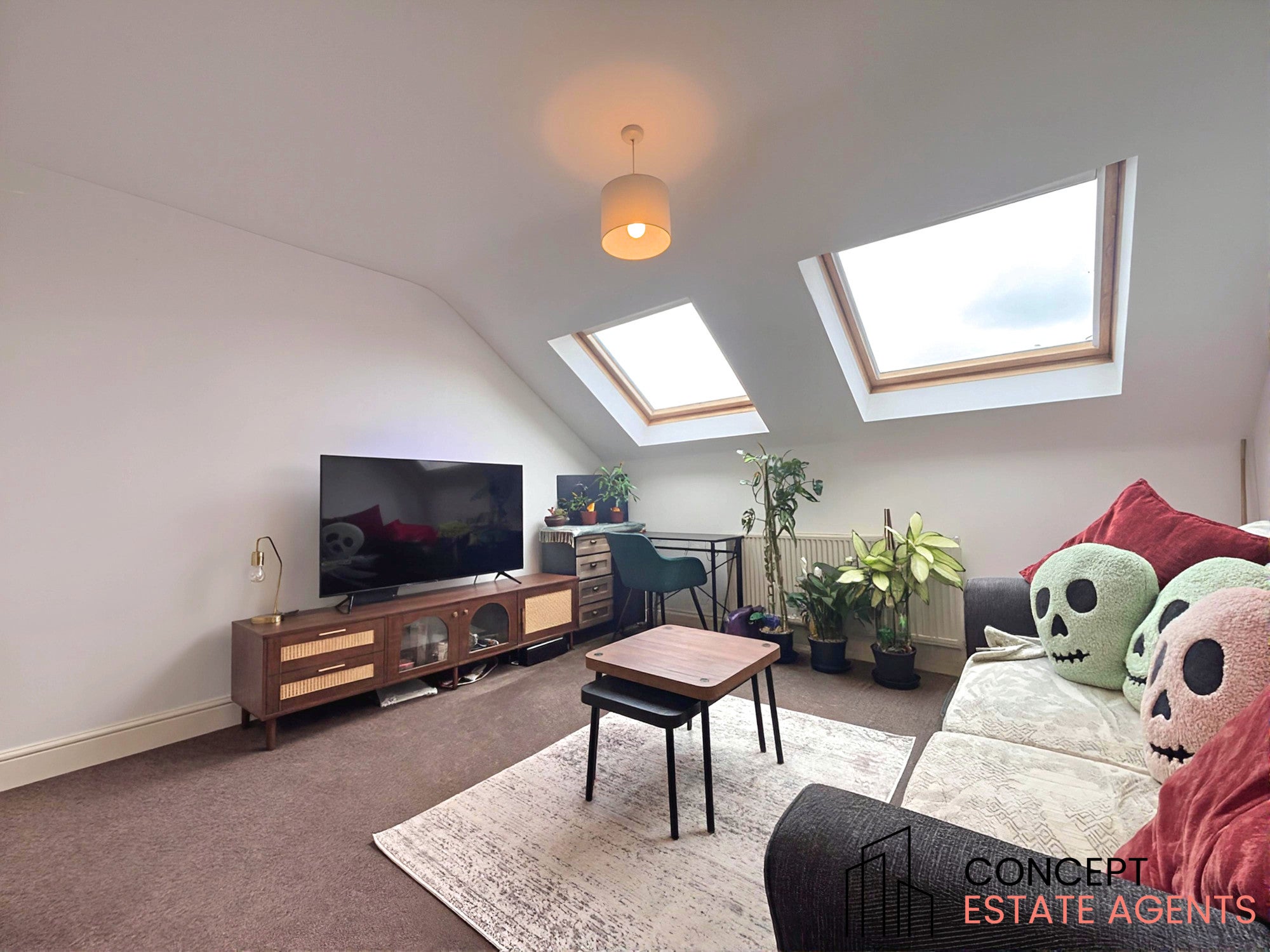 Flat Glenburnie Road in Greater London