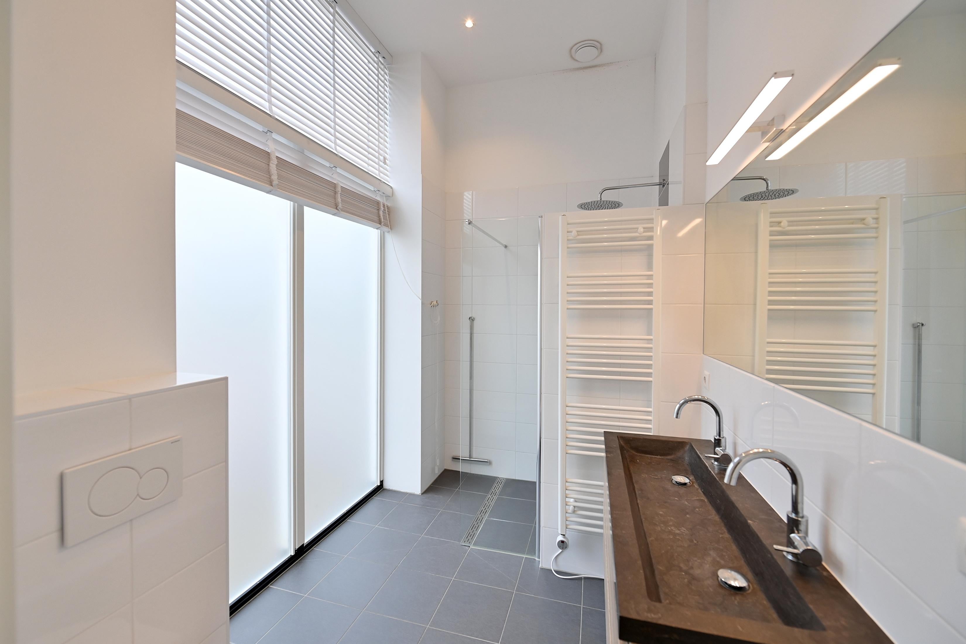 Woning te huur: Keucheniusstraat, Huizen