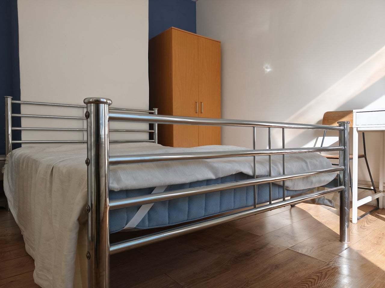 Room Havant Road in Portsmouth