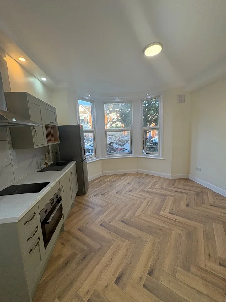 Flat Ridley Road in Greater London