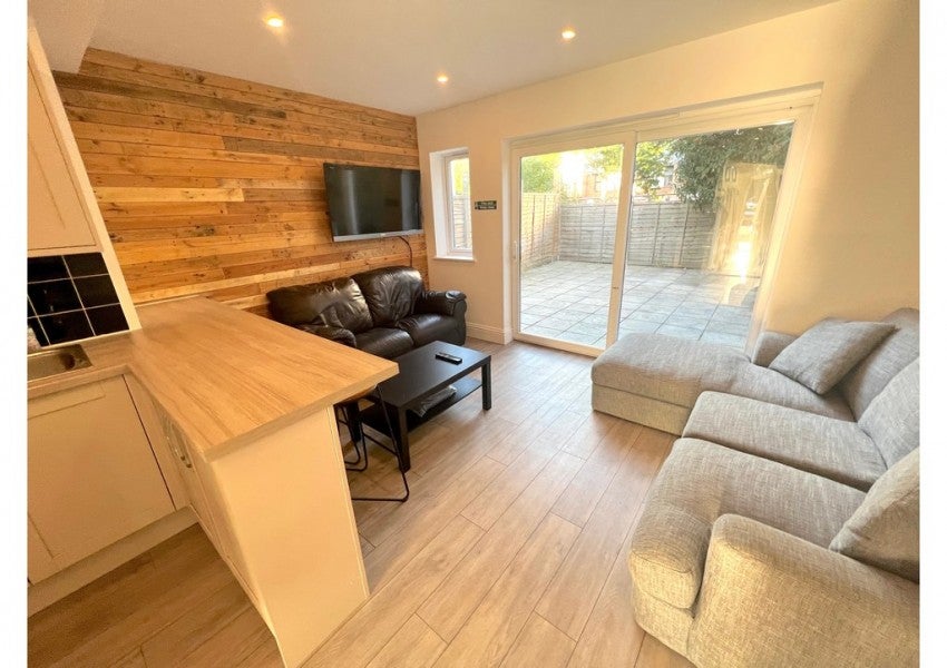 House Dunsmore Close in Portsmouth