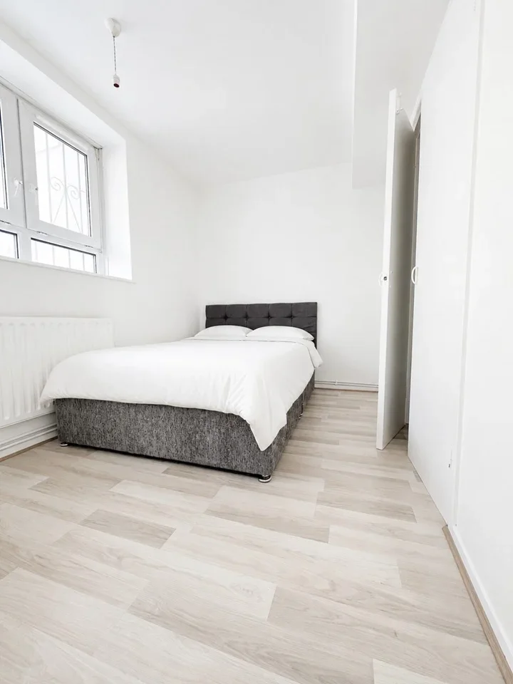 Room Boyd Street in Greater London