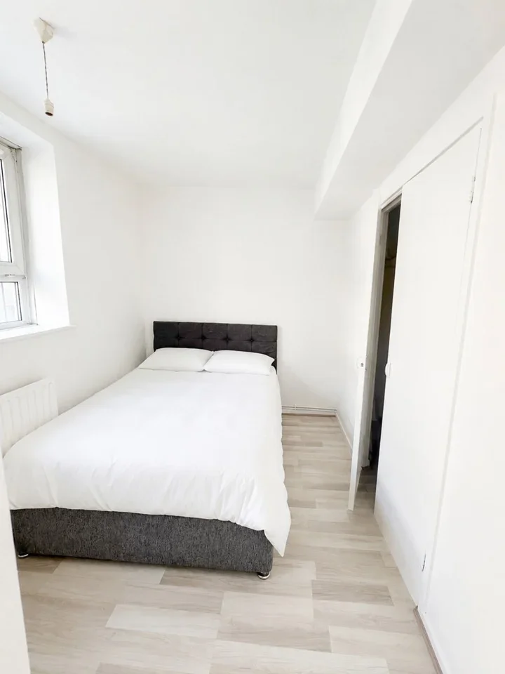 Room Boyd Street in Greater London