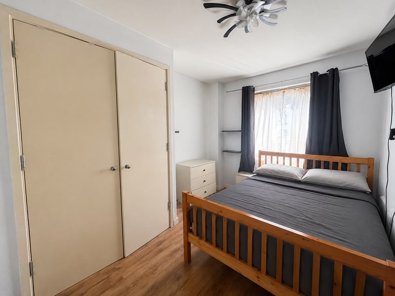Room Cam Road in Greater London