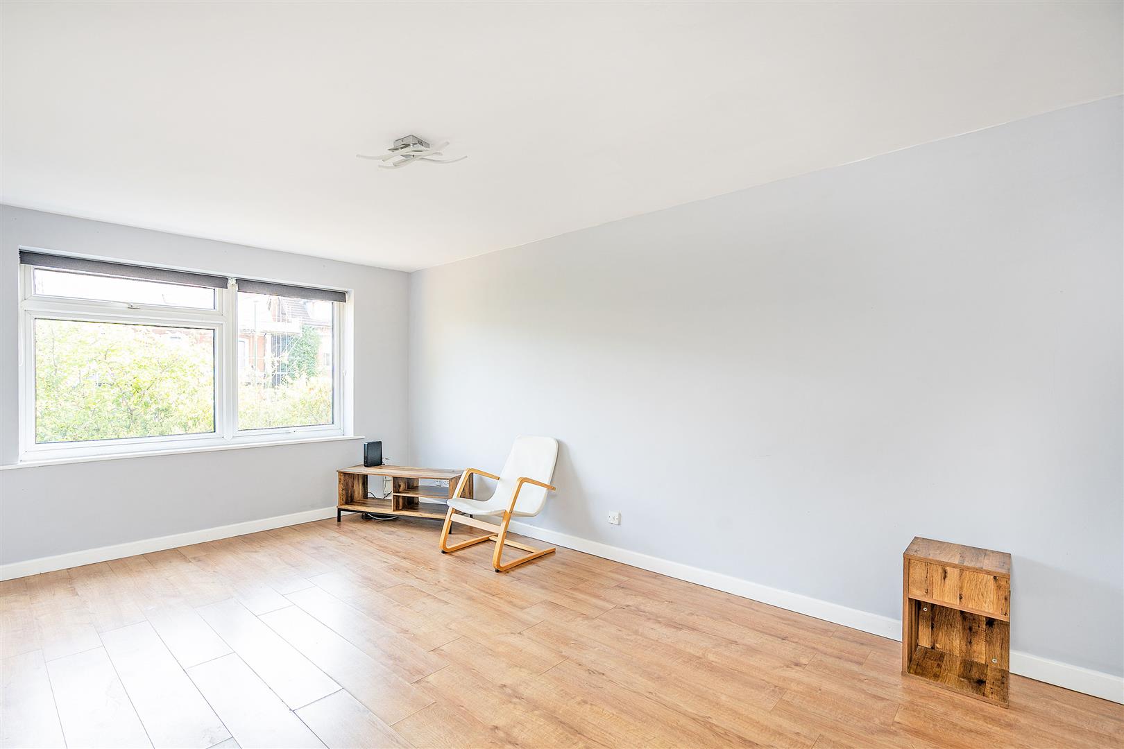 Flat Old Warwick Road in Metropolitan Borough of Solihull
