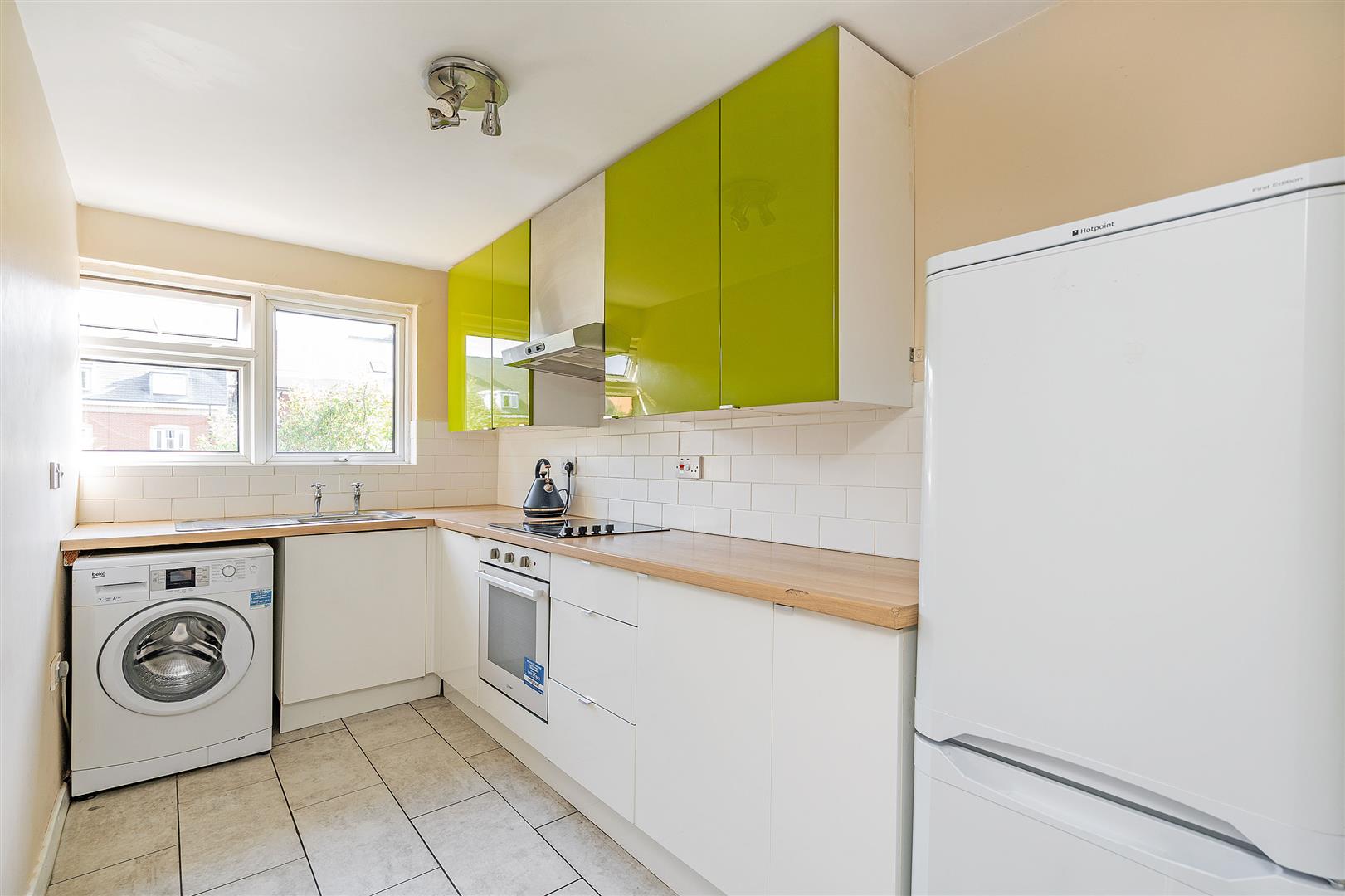 Flat Old Warwick Road in Metropolitan Borough of Solihull